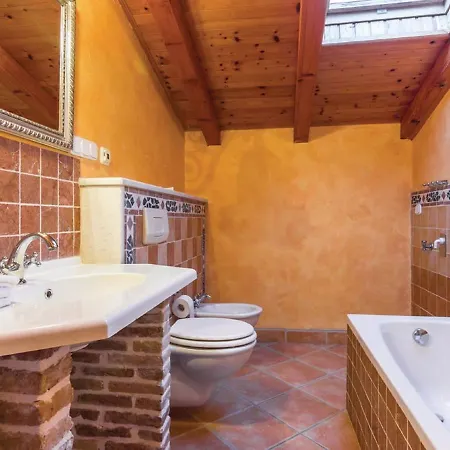 Rustic In With Garden Ferienhaus